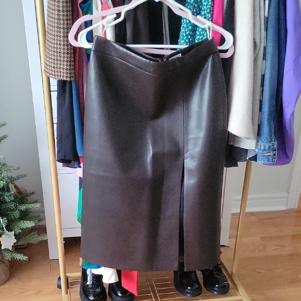 Aritzia Wilfred Patio Midi Vegan Leather Skirt Rich Mocha Brown